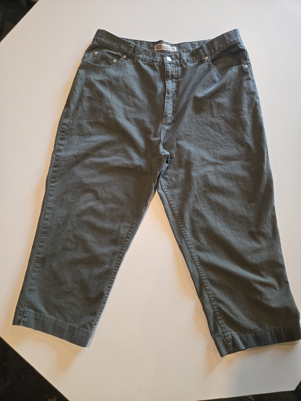 Faded Glory Women's Capri Jeans Olive Green